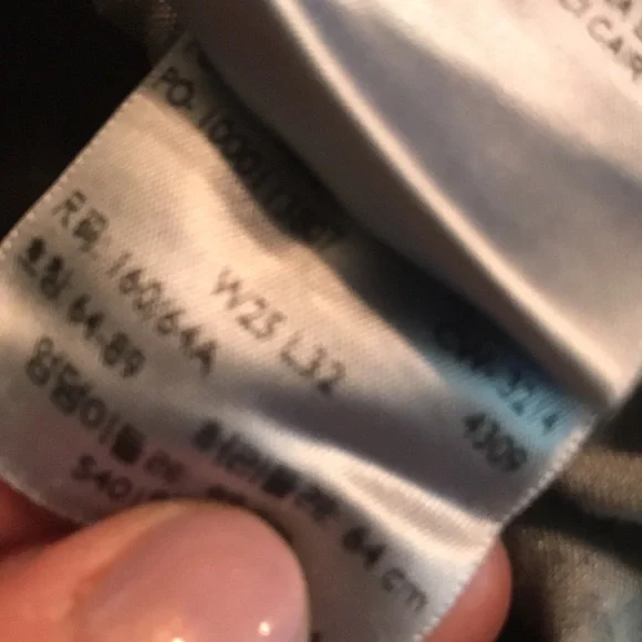 ❤️(82) Ladies vintage Levi’s size 25x 32, Demi curve super stretchy skinny jeans - Picture 11 of 11